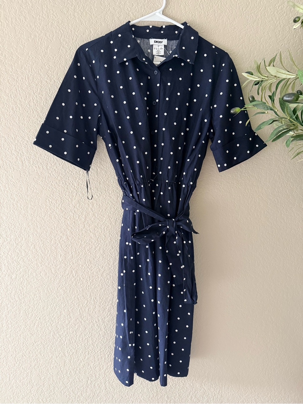 (new) DKNY Navy and White Polka Dot Midi Shirtdress （Never worn）
